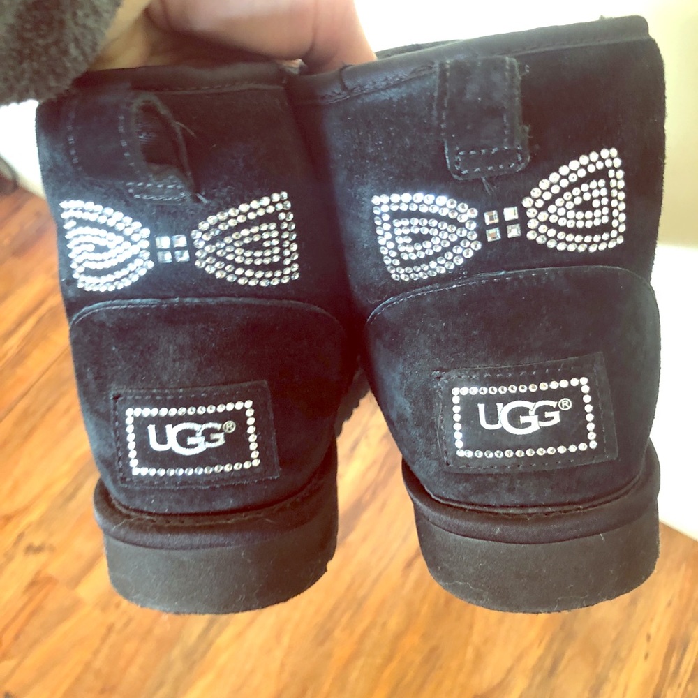 Short UGG Sparkle Bow Boots